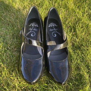 Dansko BlackPatent Mary Jane Clog Betty 38 EUC